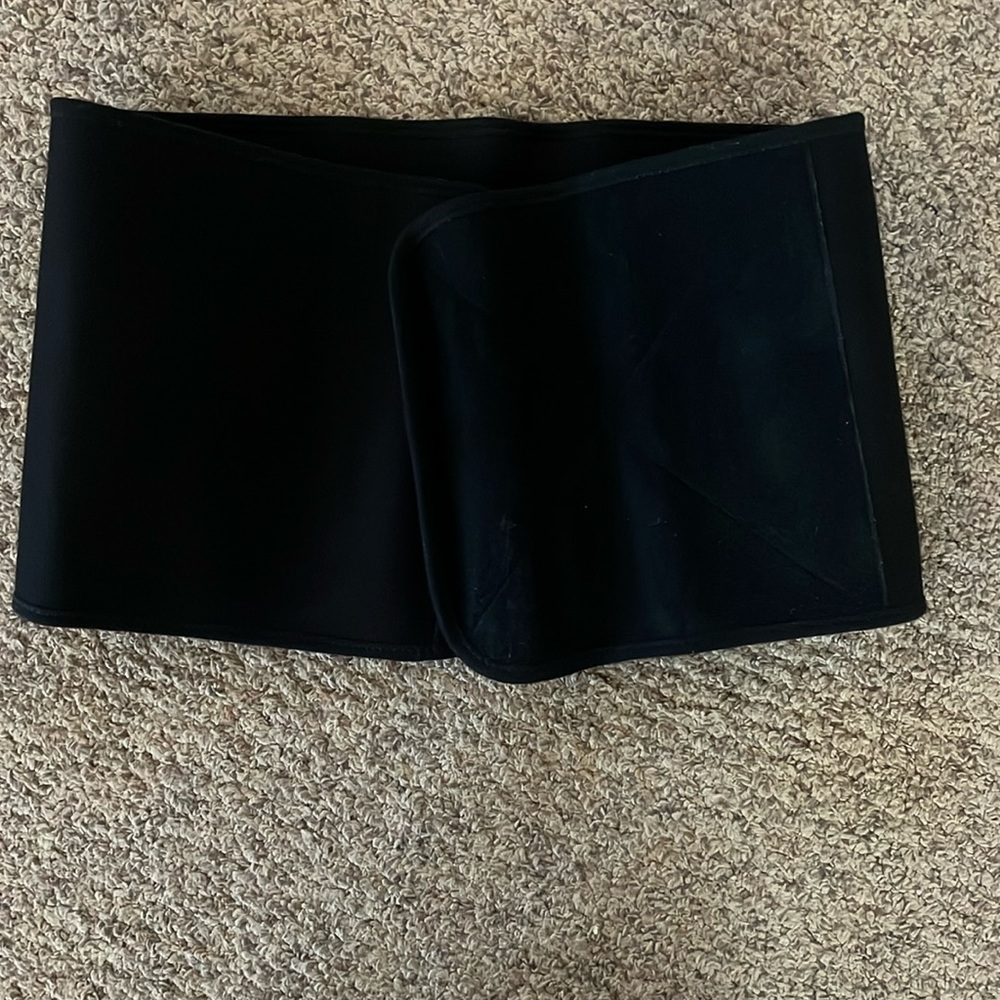 Belly Bandit post partum wrap Size M